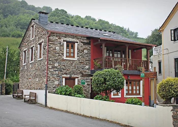 Apartamentos El Llago